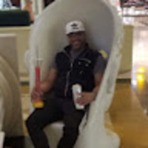 Meet your Posher, Javier